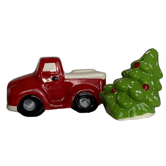 Christmas Salt Pepper Shakers Vintage Farm Truck and Tree Hand Painted Ceramic - Picture 4 of 13